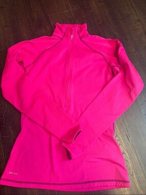 NIKE Womens med Bright Pink Half-Zip Active  long sleeve Pullover dry fit